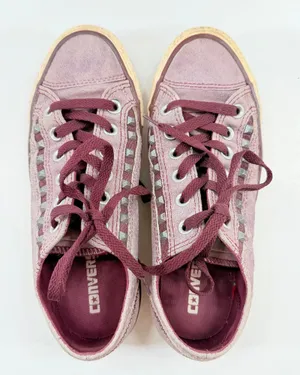 Converse Chuck Taylor All Star Suede Studded Sneakers Shoes, Women’s Size 7 thumbnail 1