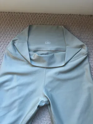 Alo Yoga High-Waisted Leggings thumbnail 2