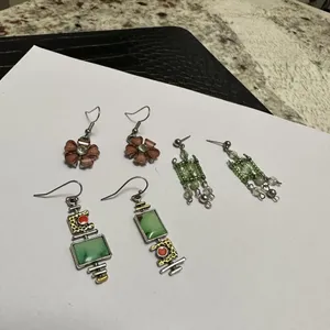 Lot Of 3 Dangle Drop Mix Pierced Earrings Flower, Mismatched Set, Beaded Pair thumbnail 7