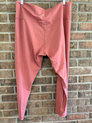 lululemon athletica Women's Dusty Rose Capri Leggings thumbnail 3