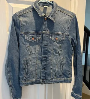 Women’s denim jacket thumbnail 1