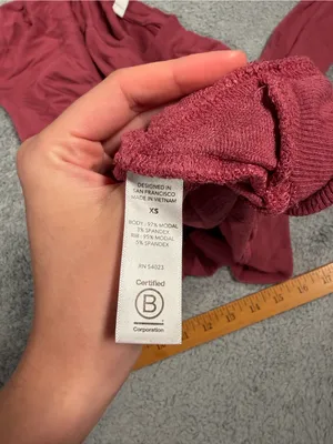 Athleta Long-Sleeve Crew shirt Dusty Rose XS thumbnail 6