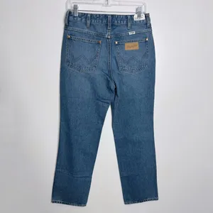NWT Wrangler Wild‎ West 603 High Rise Straight Jeans Ripped Knees Size 28 thumbnail 4
