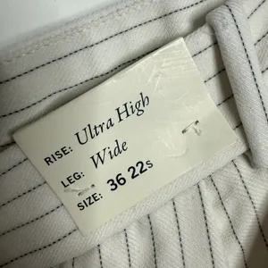 NWT Abercrombie & Fitch Ultra High Rise Wide Leg Pinstripe Pants White 22‎ Short thumbnail 4