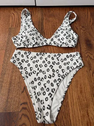 aerie High Cut Cheeky Leopard Print Bikini Set Size Medium White/Grey thumbnail 1