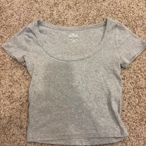 Hollister top thumbnail 1