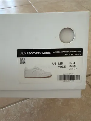 ALO Recovery Mode Sneaker Natural White Gum M5 W6.5 Vegan Leather Box thumbnail 10
