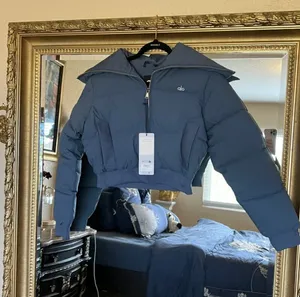 ALO Yoga Captivate Puffer Bluestone / XS thumbnail 3