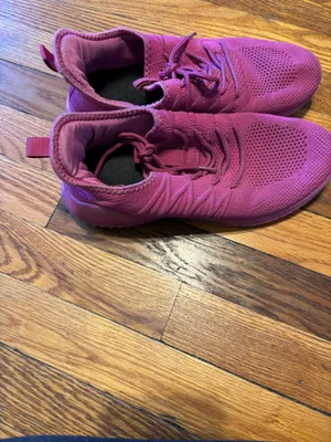 Purple sneaker size EU 39 or 9 thumbnail 2