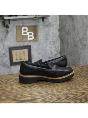 Clarks Westlynn Glow Penny Loafer 26184333 Black Leather 5M thumbnail 7
