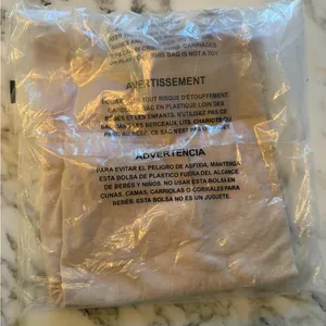 EUC QUINCE Lightweight Cotton Cashmere Crew Sweater - small hole customer return thumbnail 9