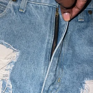 Carhartt Blue Jean Shorts Distressed size 32 x 30-run small see measurements thumbnail 5