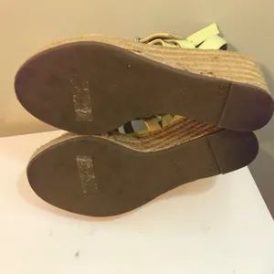 Vionic Sabina wedge-heel platform sandals in pale lime green leather, like new! thumbnail 13