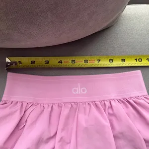 Alo Yoga Match Point Short Candy Heart Pink XXS thumbnail 3