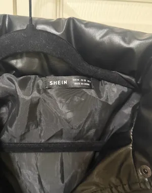 SHEIN Black Faux Leather Cropped Puffer Jacket M thumbnail 2