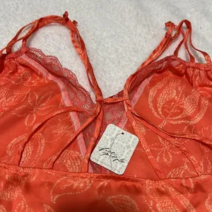 Off The Coast Cami Color: Coral floral print Size M NWT thumbnail 7