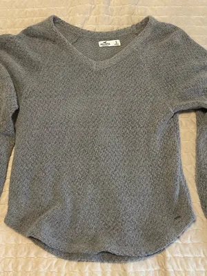 Hollister Women’s Gray V-Neck Knit Sweater thumbnail 1