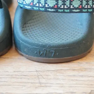 Chaco Womens Size 7 Z Cloud 2 Sandals Green Excellent Geometric Toe Loop Strappy thumbnail 5