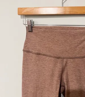 Alo Alosoft High-Waist 7/8 Highlight Legging in Dark Pink Quartz Heather thumbnail 5