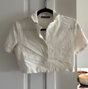 Brandy Melville Top Crop thumbnail 1
