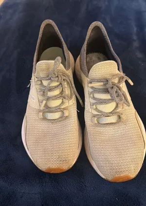 New Balance Shoes Women’s thumbnail 1