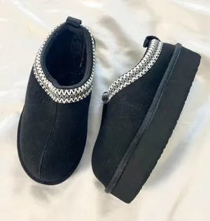 NEW Fitory Suede Black Cozy Platform Embroidered Clog Slippers / Mules US 6 thumbnail 1