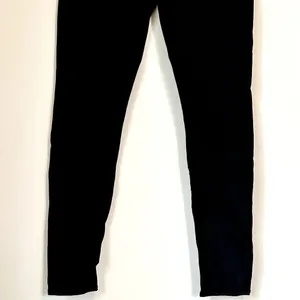 NWT FLAWED Good American Good Legs Skinny Jeans in Black - Size 12 thumbnail 5