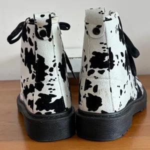 Pierre Dumas Amora-1 Cow Print Combat Boots Womens 8 Black White Zip Up Lug Sole thumbnail 5