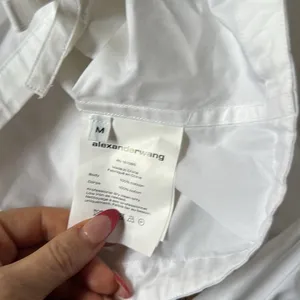 Alexandar Wang T white cropped shirt Size M thumbnail 3