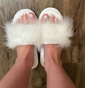 White Bridal Slippers Size 8.5 thumbnail 1