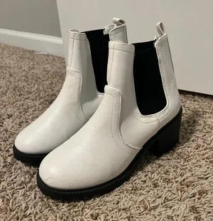 Forever 21 White Booties thumbnail 1