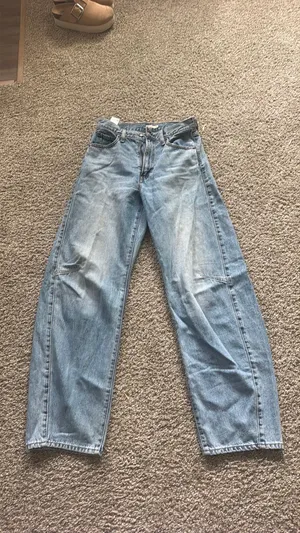 Levi’s cinch barrel leg thumbnail 2