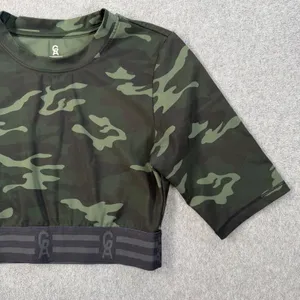 GOOD AMERICAN The Icon Crop Top Camo Size 1 (Small) Green Logo Activewear thumbnail 2