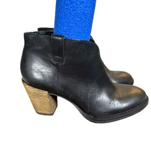 Steven by Steve Madden Frisky Leather Heeled Booties Size 6.5 thumbnail 3