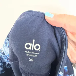 ALO Yoga High Waist Air Brush Leggings Dark Crystal Sky Blue Sz XS thumbnail 2