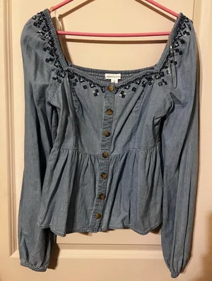 Aeropostale blouse thumbnail 1