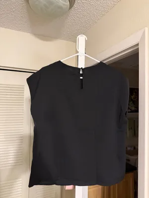 Black short sleeve blouse Size L thumbnail 2
