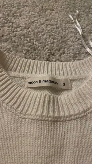 Moon & Madison Sweater Vest Knit thumbnail 2