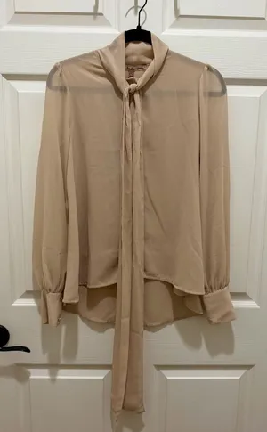 NWT For Love & Lemons Beige Chiffon Tie Neck Long Sleeve Button Down Blouse XS thumbnail 1