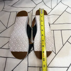 UGG Kari‎ Slingback Sandals 7.5 Black Leather Crisscross Platform 1092259 thumbnail 9