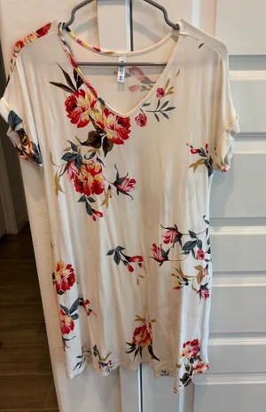 White Floral Dress Pockets Size Small thumbnail 1