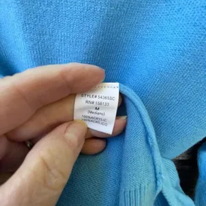 Staccato size M blue casual straight hem preppy timeless closet staple sweater thumbnail 5