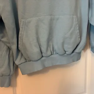 Women Blue Pacific Republic hoodie with black writing. Size M #amoremotion thumbnail 4