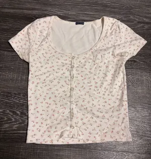 Brandy Melville Top thumbnail 1