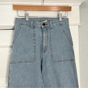 Universal Threads Women's Wide-Leg Blue Jeans thumbnail 2