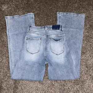 RISEN Women's Light Wash Flared Jeans Blue Stretch Mid Rise RDP5120 thumbnail 3