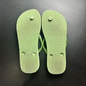 HAVAIANAS Lime Green Classic Flip Flops Size 6 thumbnail 3