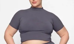 SKIMS Raw Edge Crop Top NWT L thumbnail 2
