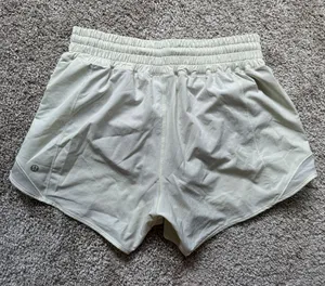 Lululemon Hotty Hot Short High-Rise 4” thumbnail 2
