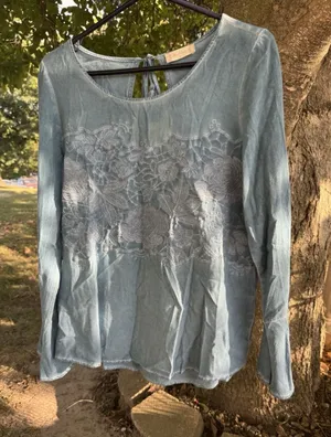 Altered State Women's Size M Rayon Embroidered‎ Tie Back Blouse Blue Size M thumbnail 1